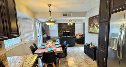 Rare to find a Desert Jewel, West Side, 3 Bedrooms