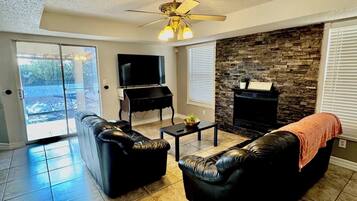 TV connectée, cheminée