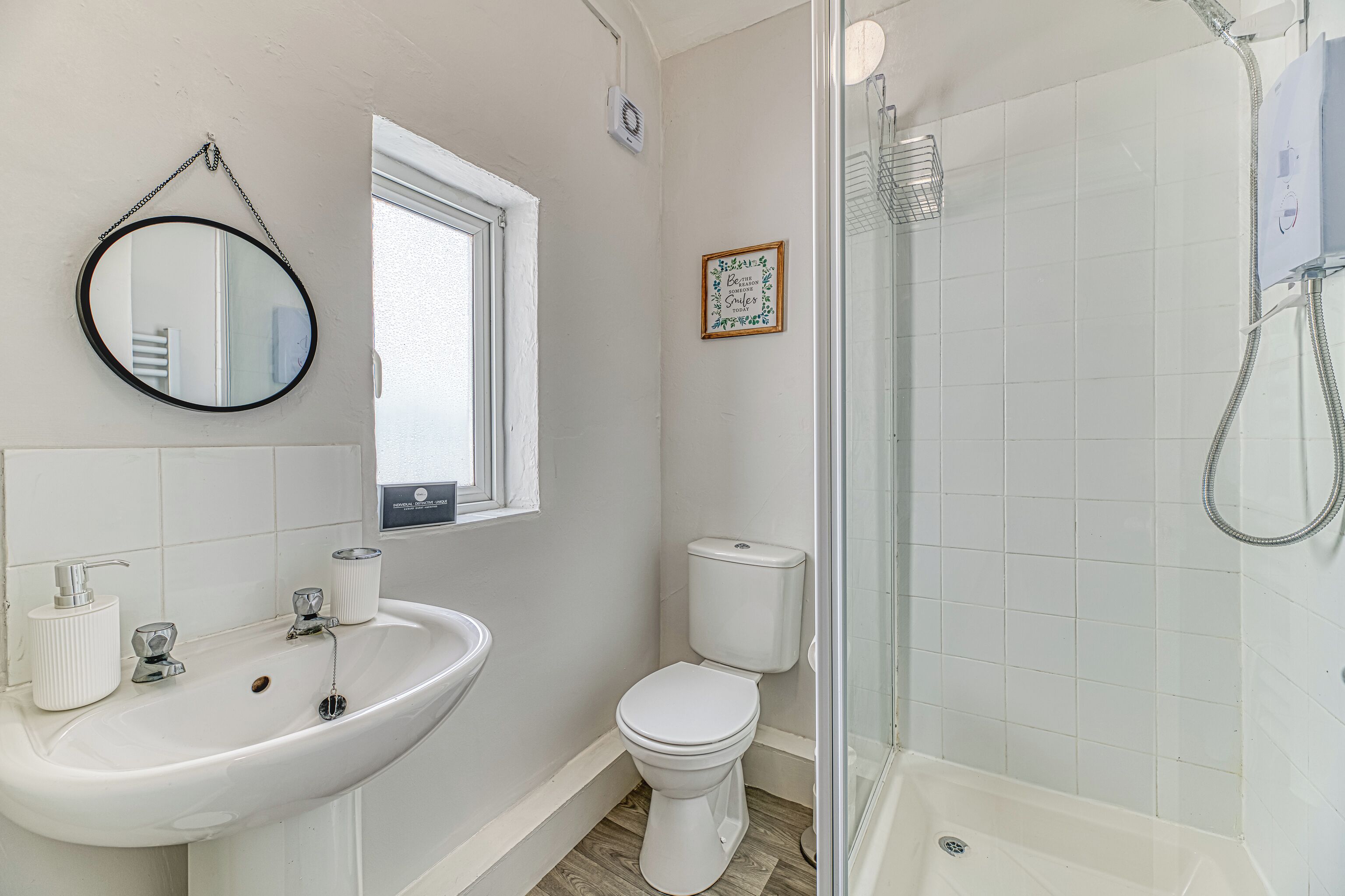 淋浴设施、毛巾