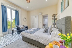 Free WiFi, bed sheets - Chester Heights by Guestz (Chester)