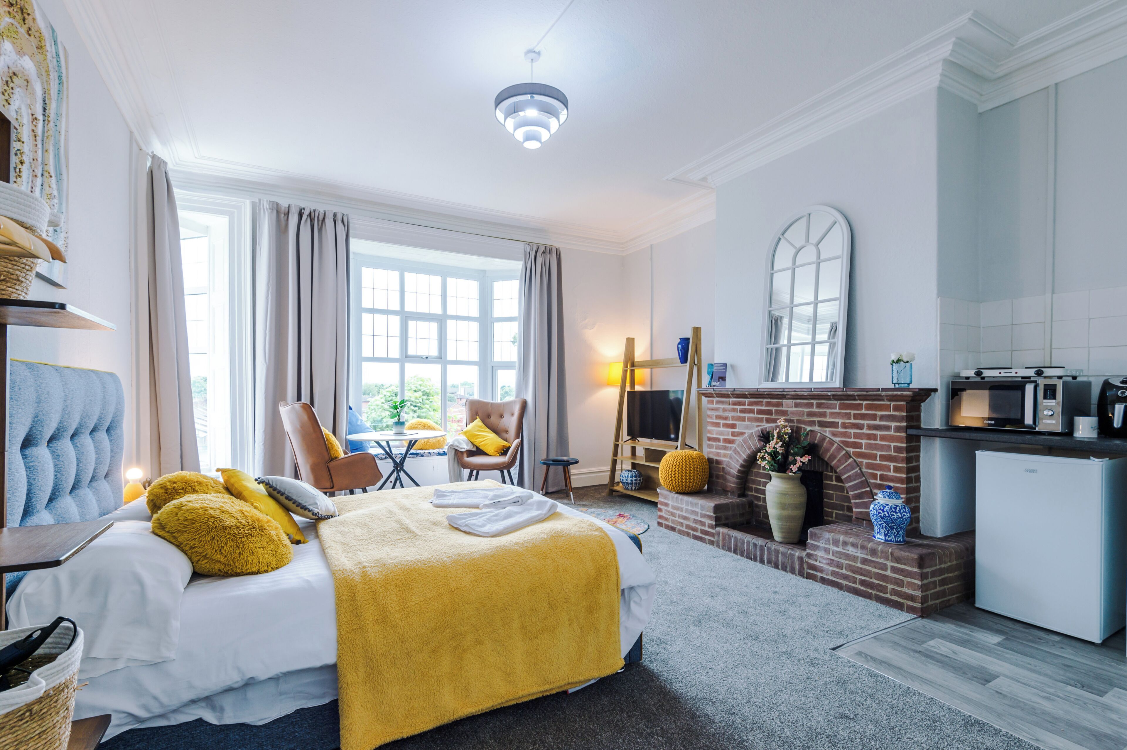 Free WiFi, bed sheets