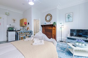 Free WiFi, bed sheets