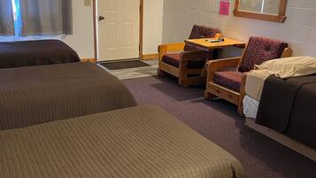 Basic-Vierbettzimmer