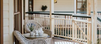 Grand Hinterland Queenslander - for groups, Maleny