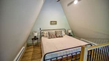 3 bedrooms, free WiFi, bed sheets, wheelchair access