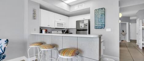 Condo, Multiple Beds (Celadon 203) | Private kitchen