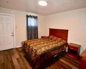 Room, 1 Queen Bed, Smoking | In-room safe, iron/ironing board, free WiFi, bed sheets