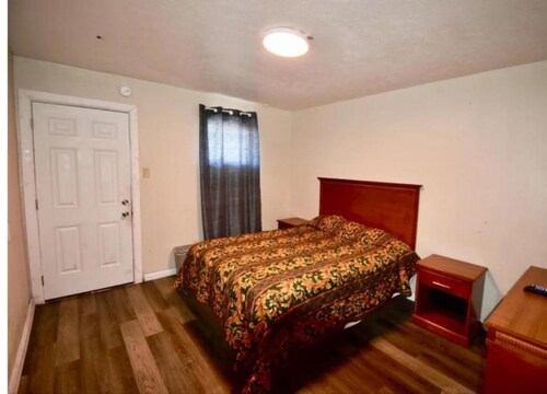Motel 19 By Capital O Baytown I-10