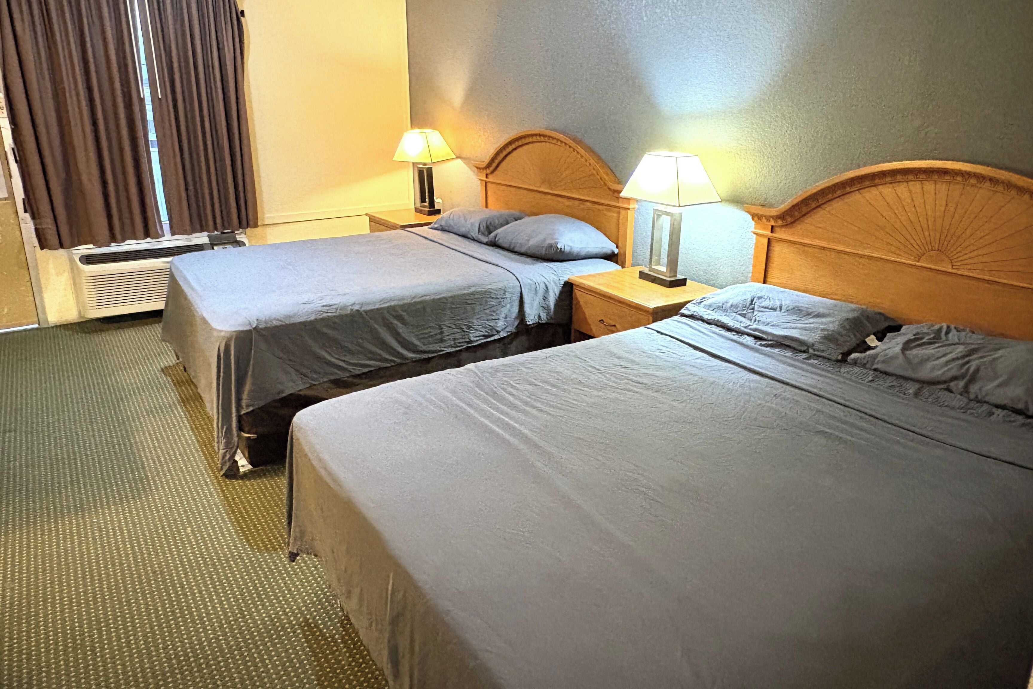 客房, 2 张大床, 吸烟房 | 客房内保险箱、熨斗/熨板、免费 WiFi、床单