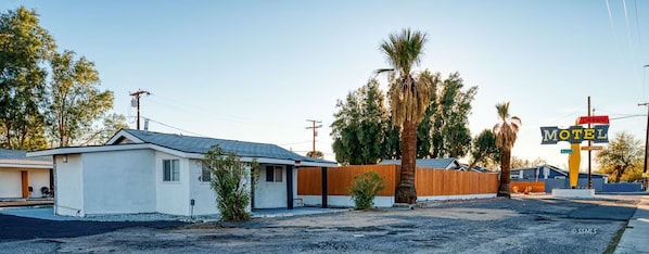 Exterior - Desert Motel Ridgecrest, CA (Ridgecrest)