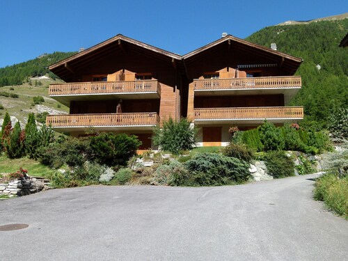 Bel Alp 2 - Appartement avec jardin - Evolène