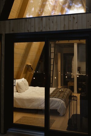 WiFi, bed sheets