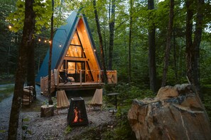 Property grounds - Prunella № 7, Prunella № 7 - A-Frame Cabin Getaway - Design, Comfort & Nature (Thorne)