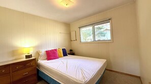 4 habitaciones, cuna de viaje, wifi gratis y ropa de cama