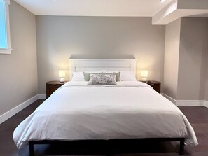 2 bedrooms, desk, iron/ironing board, free WiFi