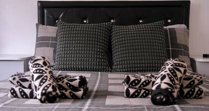 Iconic Room Stay near London Eye & Big Ben (Tina Guest House)