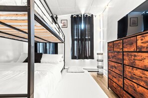 2 quartos, ferros/tábuas de passar roupa, Wi-Fi, roupa de cama