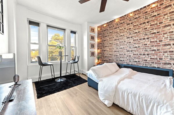 2 Schlafzimmer, Bügeleisen/Bügelbrett, WLAN, Bettwäsche