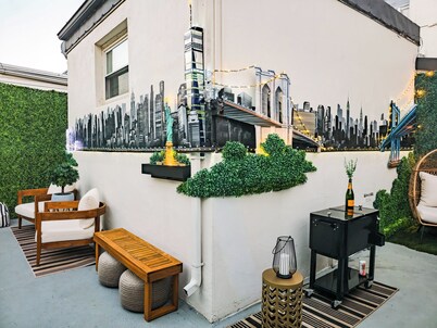 Oasis on the Hudson River: NYC Views & Vibes, Charming 2 Bedroom with Wifi