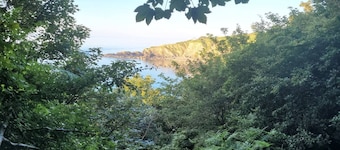 Bright 3 Bed Home Close to Beach & Nature Reserve on South West Coast Path