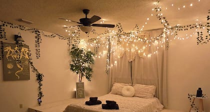 Boho home Near Lackland + SeaWorld + Kids Room