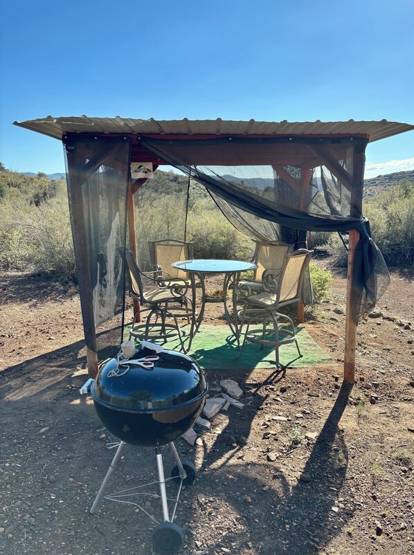 屋外ダイニングエリア