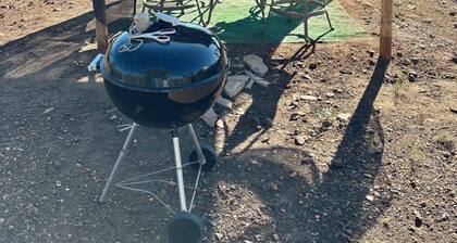 Charming 2-bedroom RV in fabulous Prescott with WiFi, AC and lots of trails