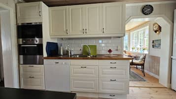 KĂžleskab, mikrobĂžlgeovn, ovn, opvaskemaskine