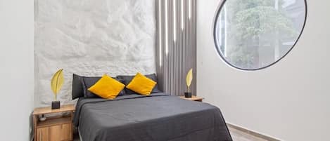 6 bedrooms, iron/ironing board, free WiFi, bed sheets