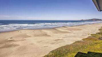 Sun loungers, beach towels
