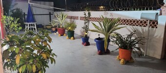 Conveniently located 2-bedroom apartment in Campbelville,Georgetown with WiFi,AC