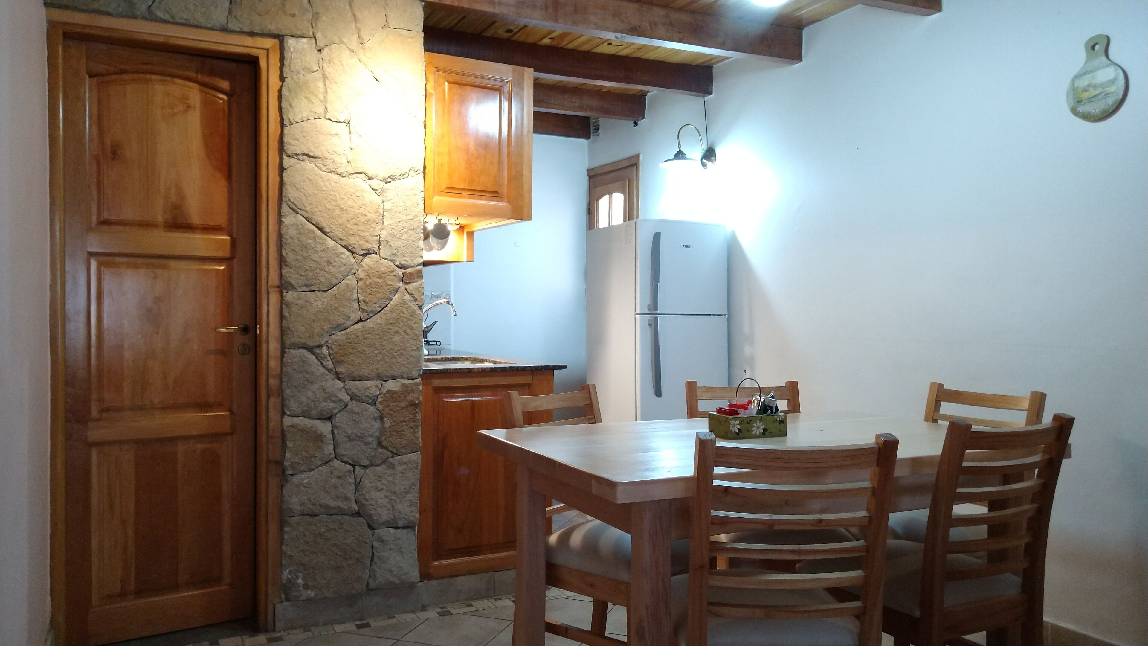 Casa de campo superior, vista al jardín | Área de sala de estar