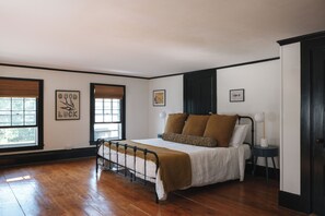 9 chambres, fer et planche à repasser, Wi-Fi, draps fournis