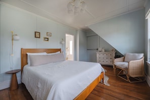 9 bedrooms, iron/ironing board, WiFi, bed sheets - Charming waterfront 9-bedroom historic estate in Harpswell (Harpswell)