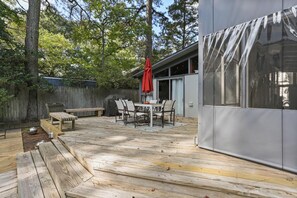 Outdoor dining - Chesapeake Street 122 (Rehoboth Beach)