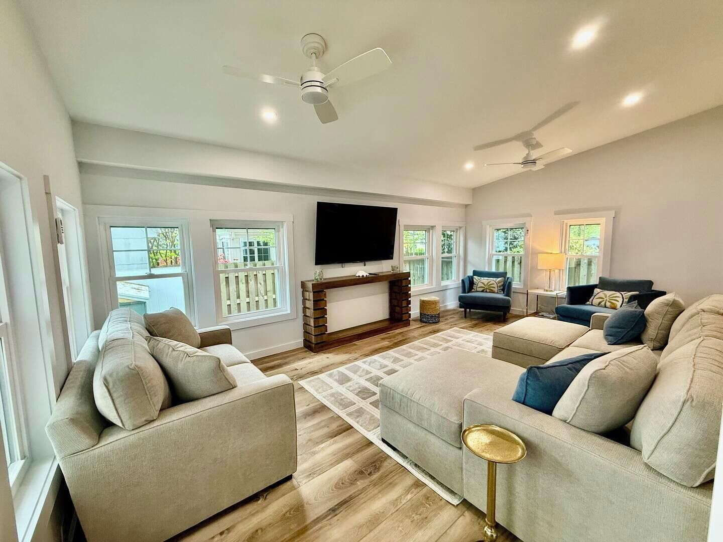 House, Multiple Beds, Kitchen, City View (RODNEY STREET 110) | Living area