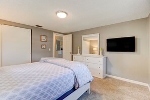 2 habitaciones, tabla de planchar con plancha, wifi y ropa de cama 