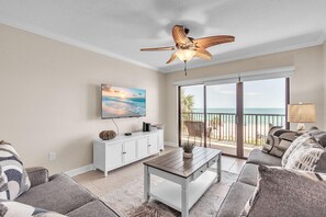 Condo, Multiple Beds (Land's End 11-306 Beach Front - Premi) | Living area