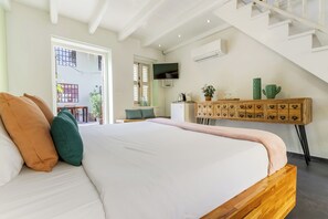 1 slaapkamer, een strijkplank/strijkijzer, wifi, beddengoed