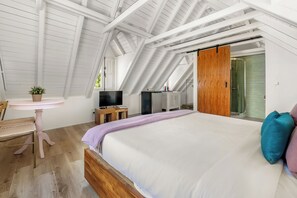 1 slaapkamer, een strijkplank/strijkijzer, wifi, beddengoed