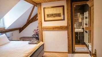 1 slaapkamer, een strijkplank/strijkijzer, reisbedje, wifi