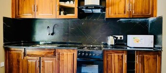 Abbi Holidays - Jaffna Luxurious Villa