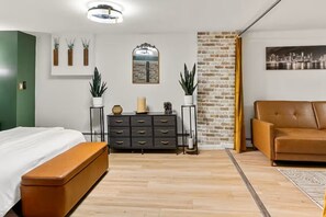 1 bedroom, iron/ironing board, WiFi, bed sheets