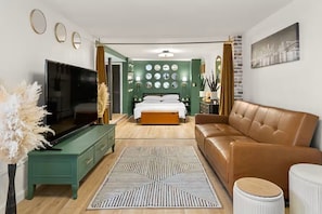 1 bedroom, iron/ironing board, WiFi, bed sheets