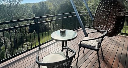 Ecoasis Retreat: Sunrise Chalet, Mt Warning Views