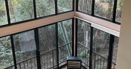 Ecoasis Forest Chalet: Romantic Rainforest Retreat