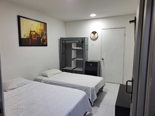 1 bedroom, WiFi, bed sheets