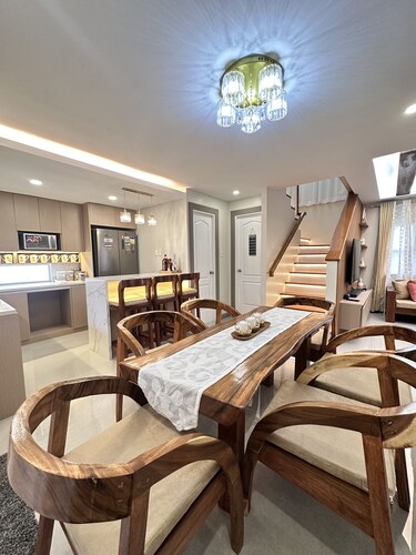 4-bedroom house in enchanting San Fernando with WiFi, AC