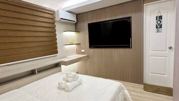 4 bedrooms, iron/ironing board, WiFi, bed sheets