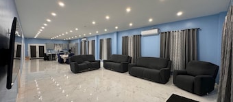 4-bedroom house in nice Georgetown with WiFi, AC. Enjoy your stay